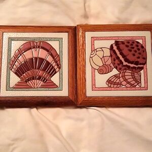 SIEGEL ARTS HAND PAINTED TILES/TRIVETS